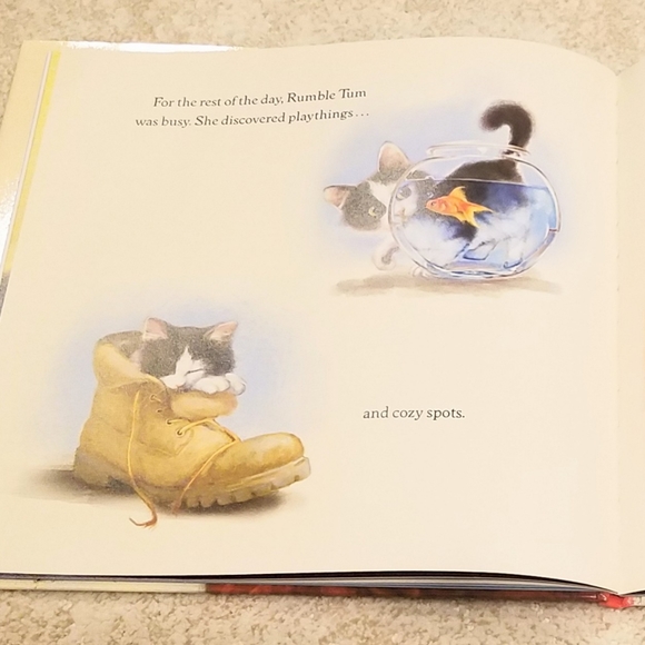 A Lot of 2 Hardcover Holiday Christmas Books School Party Gift Exchange - Picture 3 of 8